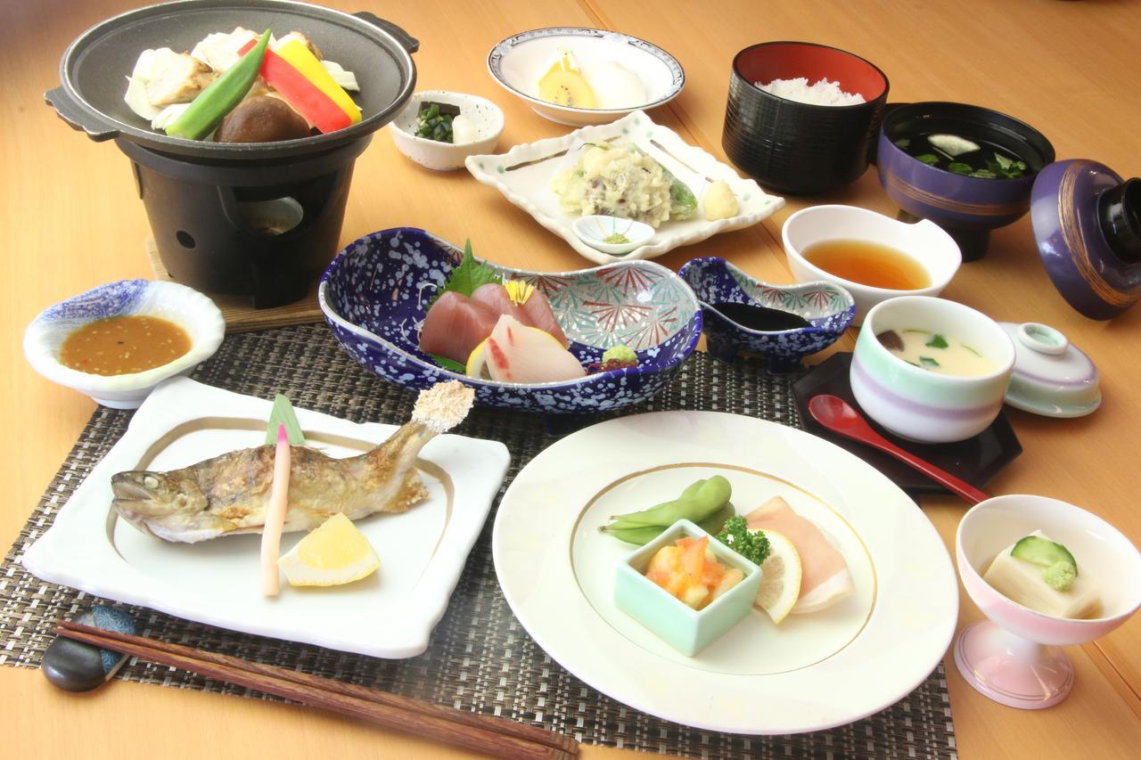فندق تاكاتشيهوفي  Gokase Onsen Mori No Yado Kijiya المظهر الخارجي الصورة